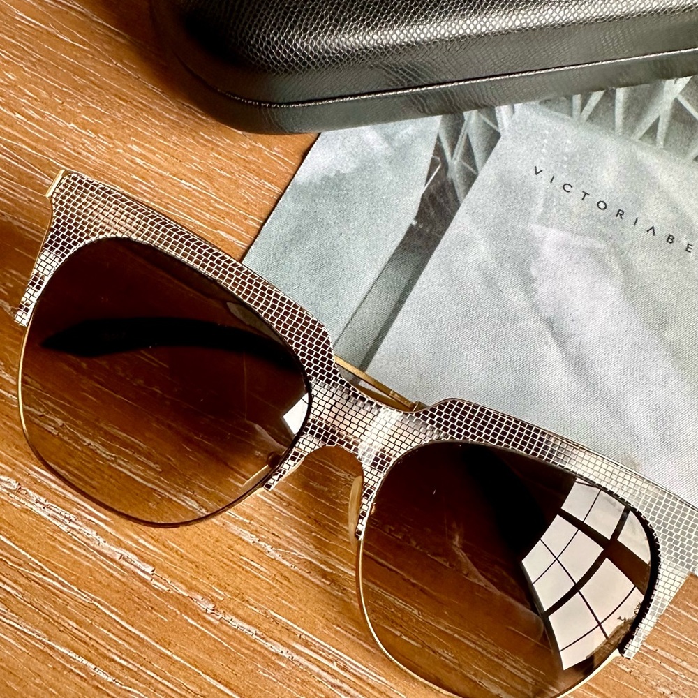 Victoria Beckham snake sunglasses